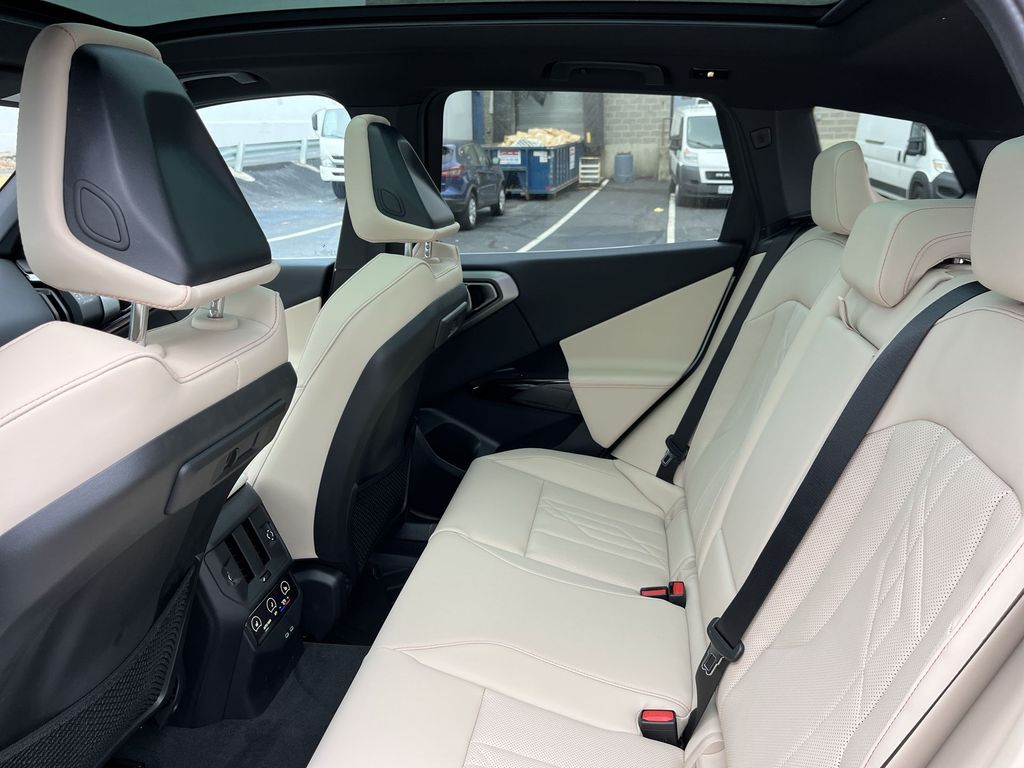 Thumbnail: 2026 BMW X3 - 23