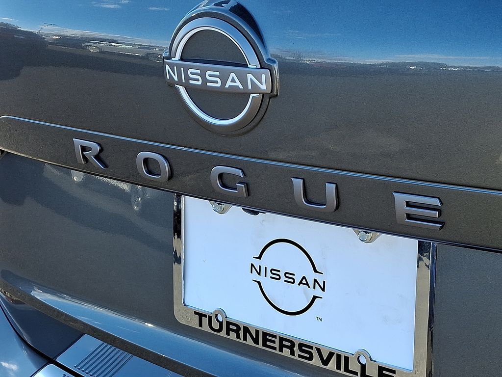 Thumbnail: 2026 Nissan Rogue - 10