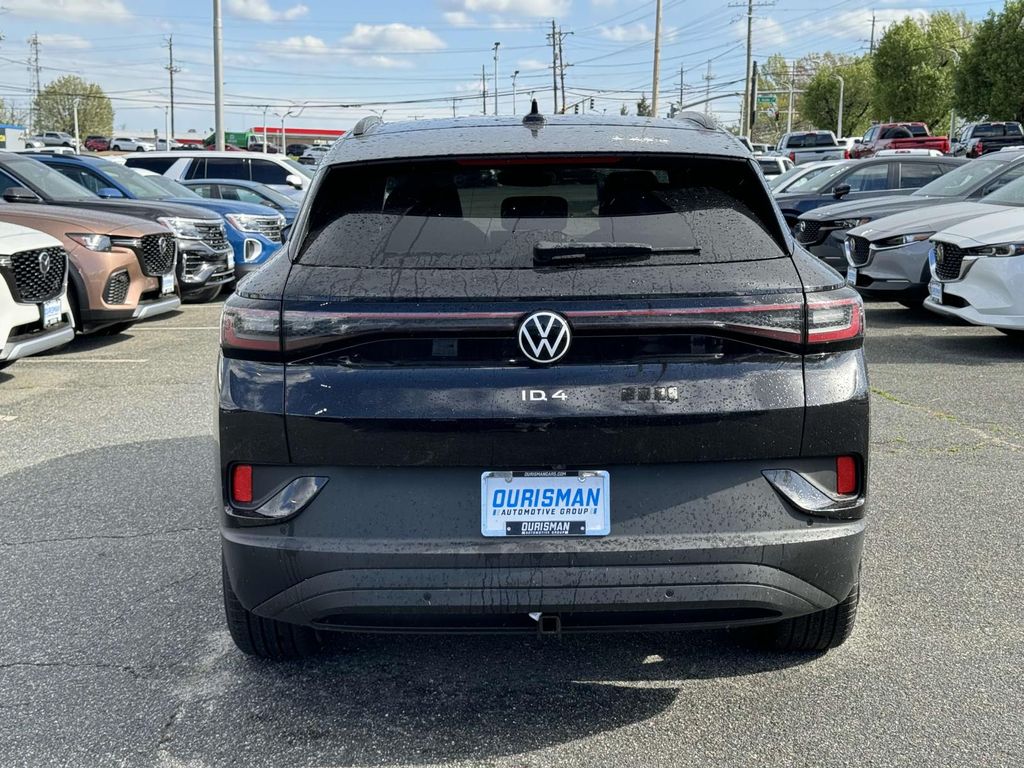 2025 Volkswagen ID.4 Pro photo