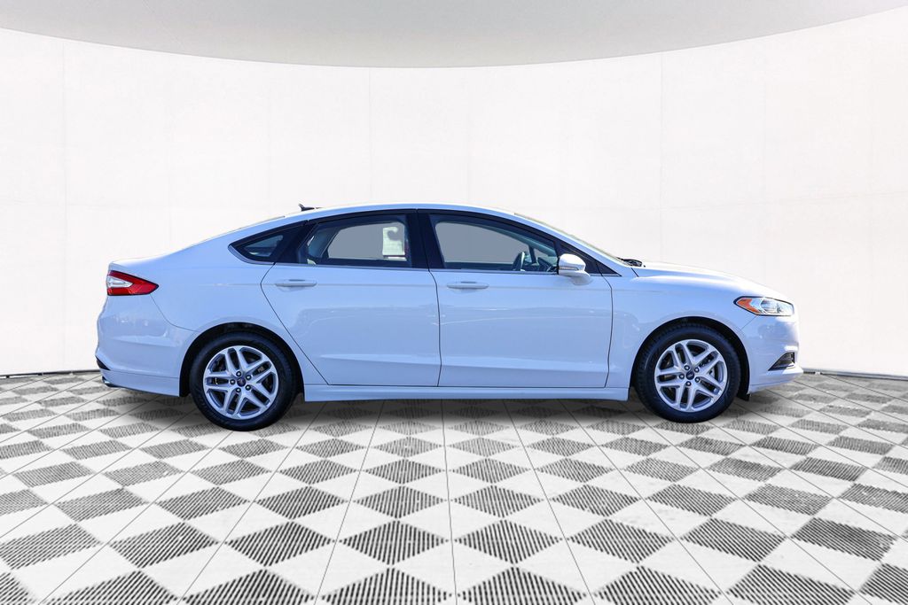 2016 Ford Fusion SE 7