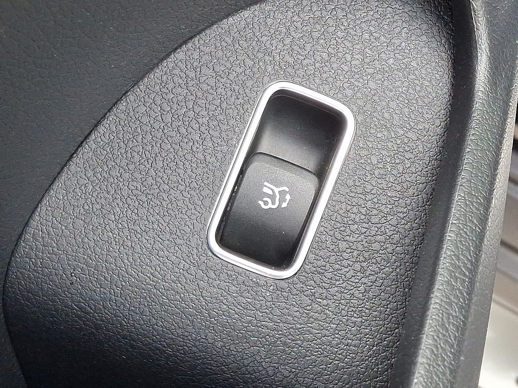 Thumbnail: 2026 Mercedes-Benz GLS - 27