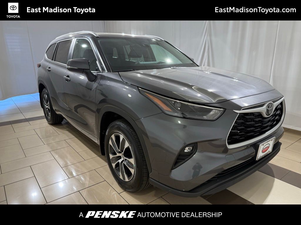 Thumbnail: 2025 Toyota Highlander - 1