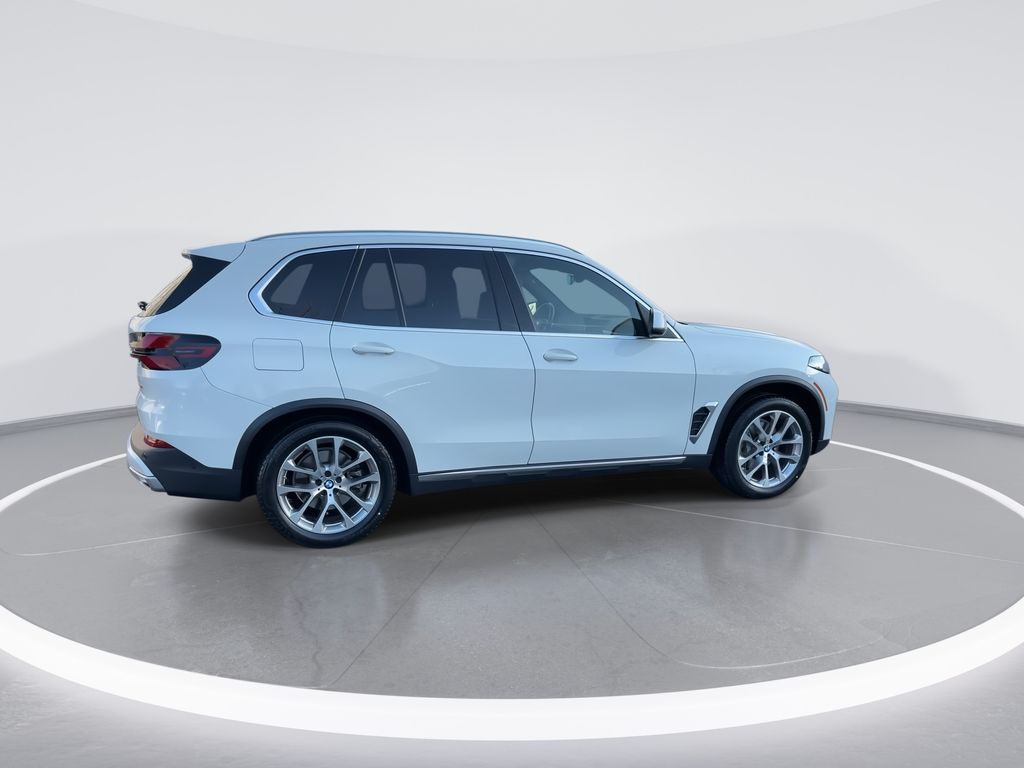 Thumbnail: 2024 BMW X5 - 8