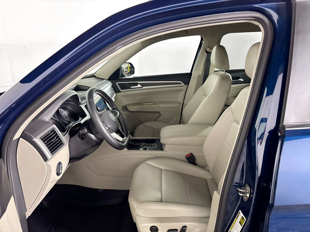 2021 Volkswagen Atlas 3.6L V6 SE w/Technology