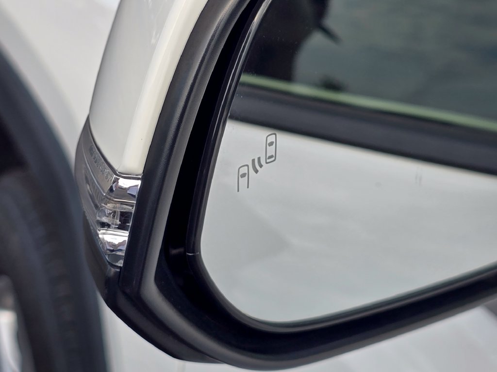 Certified Used 2020 White Toyota XLE image 26