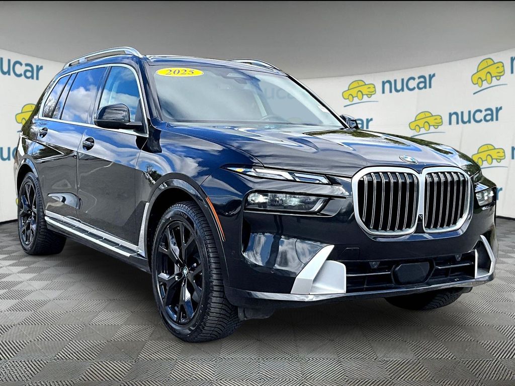 2025 BMW X7 — photo 1