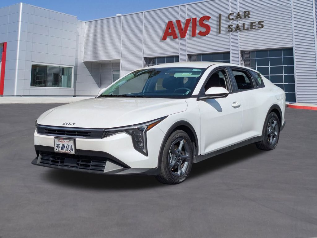 2025 Kia K4 LXS FWD