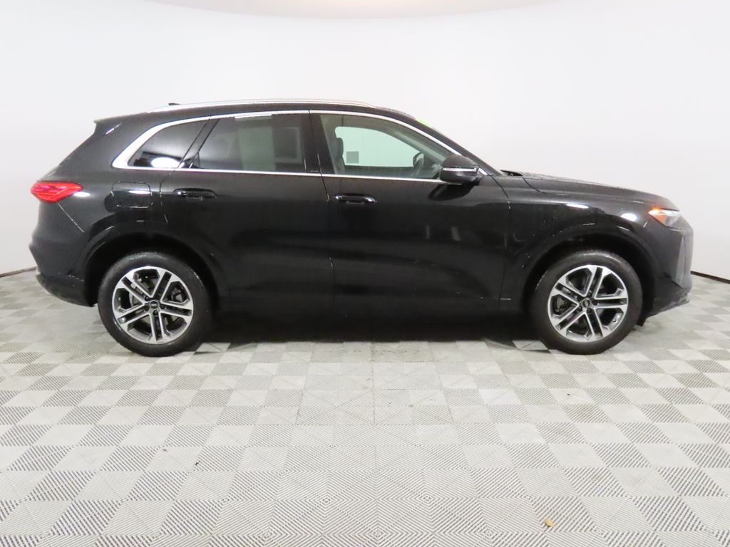 Thumbnail: 2025 Audi Q5 - 7