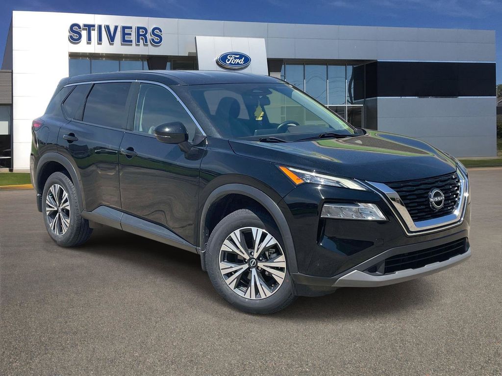 2022 Nissan Rogue SV FWD