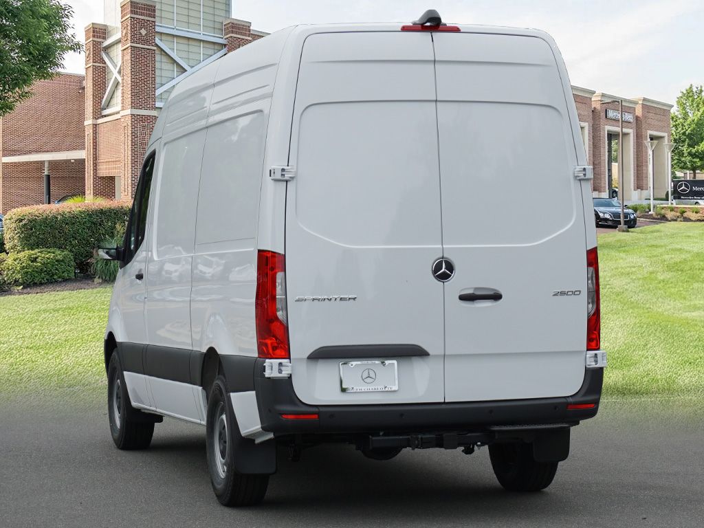 Thumbnail: 2025 Mercedes-Benz Sprinter - 7