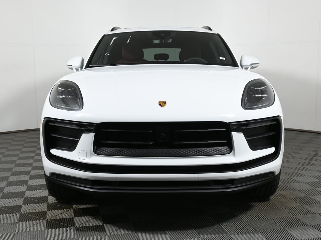 Thumbnail: 2025 Porsche Macan - 10