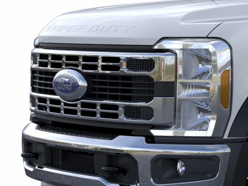 New 2025 Ford Super Duty F-600 Chassis Regular Cab (DRW) 169" Wheelbase XL