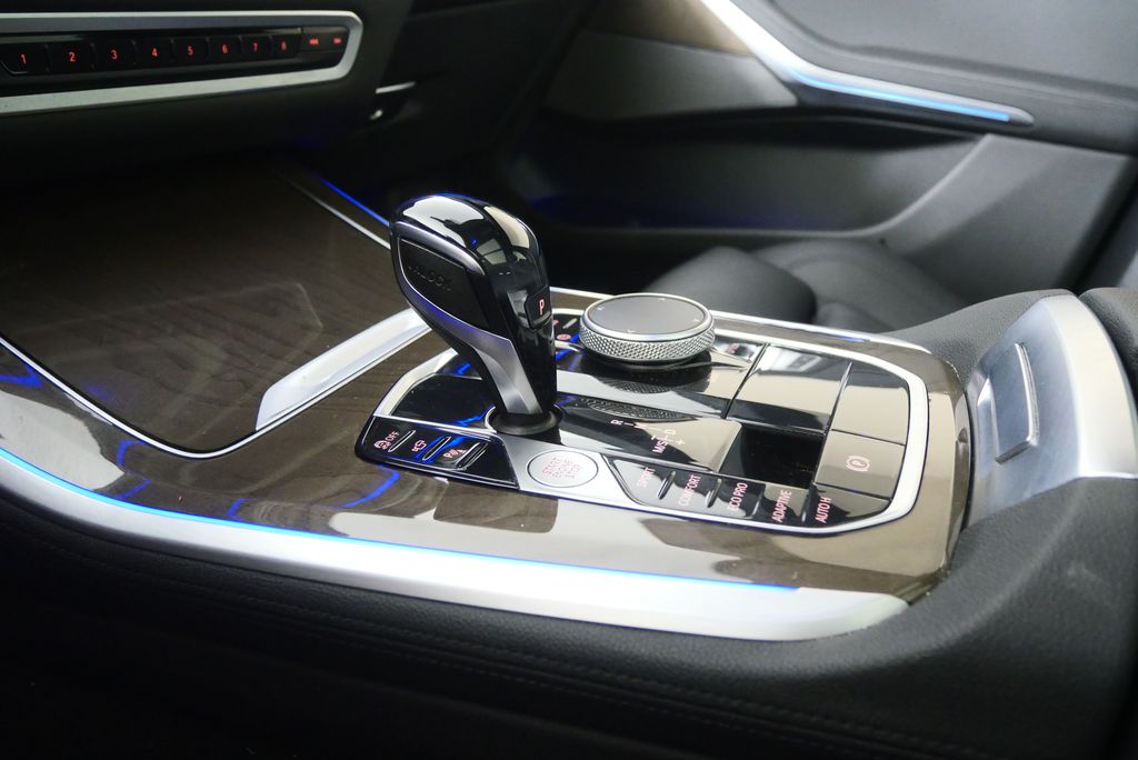 Thumbnail: 2021 BMW X5 - 26