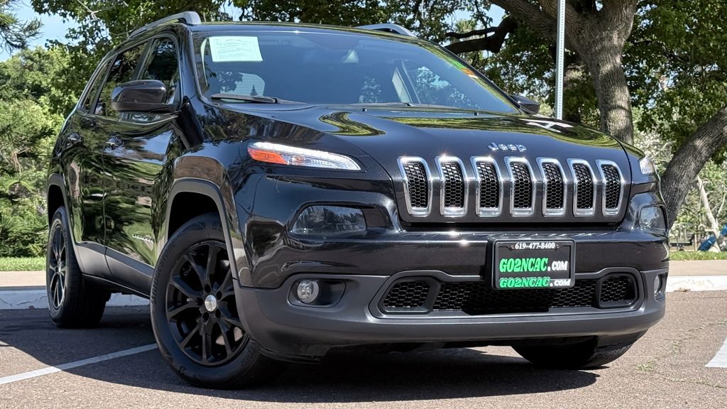 Used 2016 Jeep Cherokee Latitude 4D Sport Utility