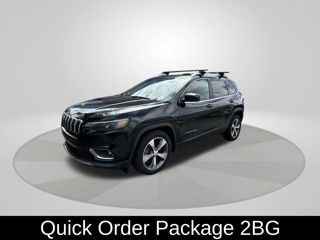 View vehicle photo 3
