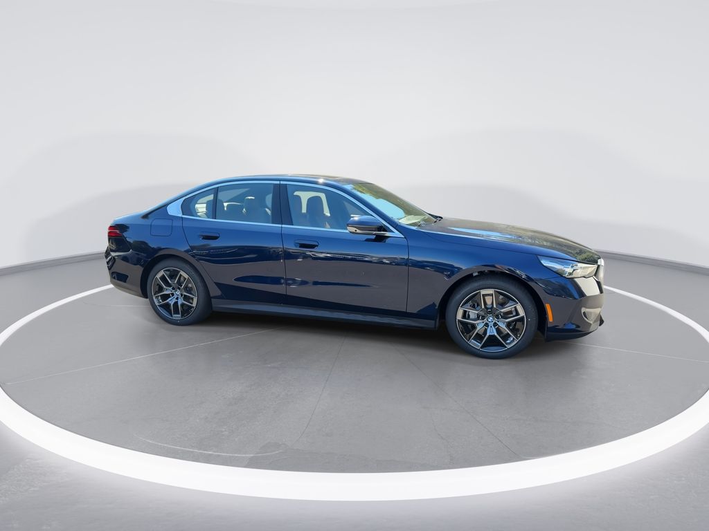 Thumbnail: 2027 BMW 5 Series - 9