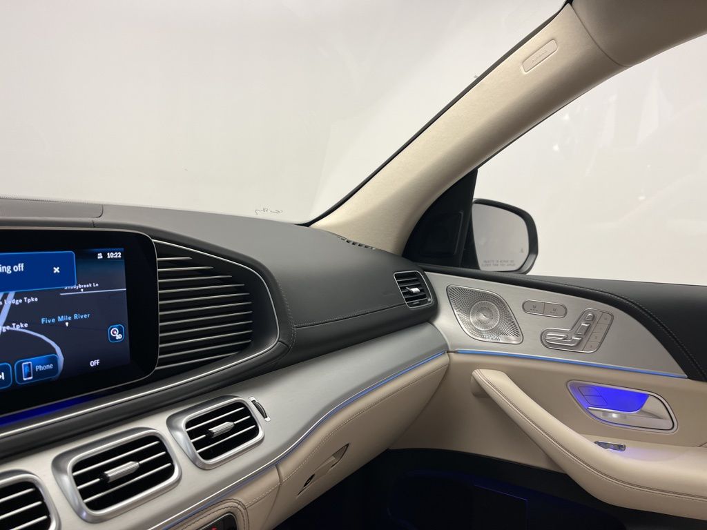 Thumbnail: 2026 Mercedes-Benz GLE - 24