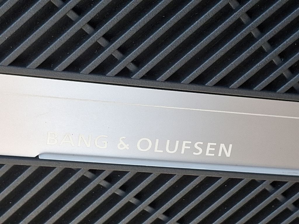 Thumbnail: 2022 Audi SQ5 - 25