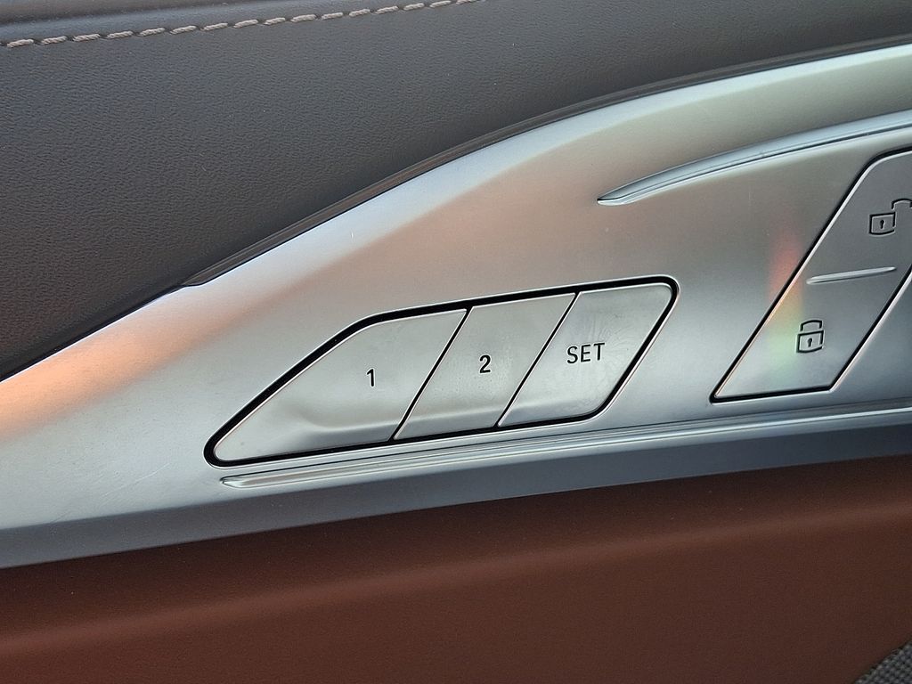 Thumbnail: 2023 BMW 8 Series - 26