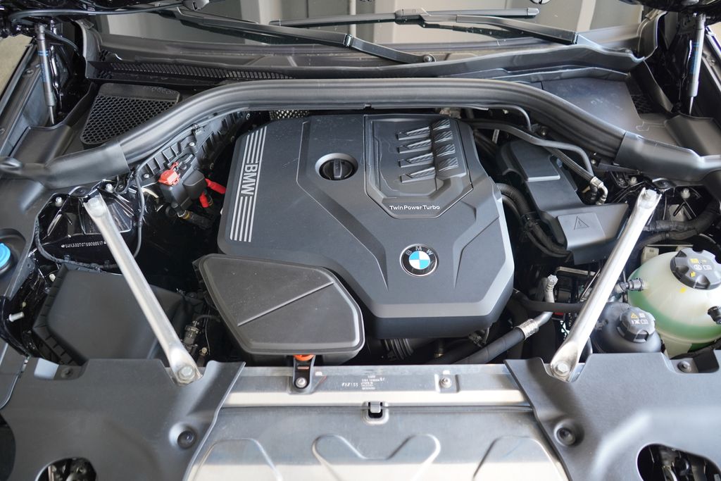 Thumbnail: 2025 BMW X4 - 20