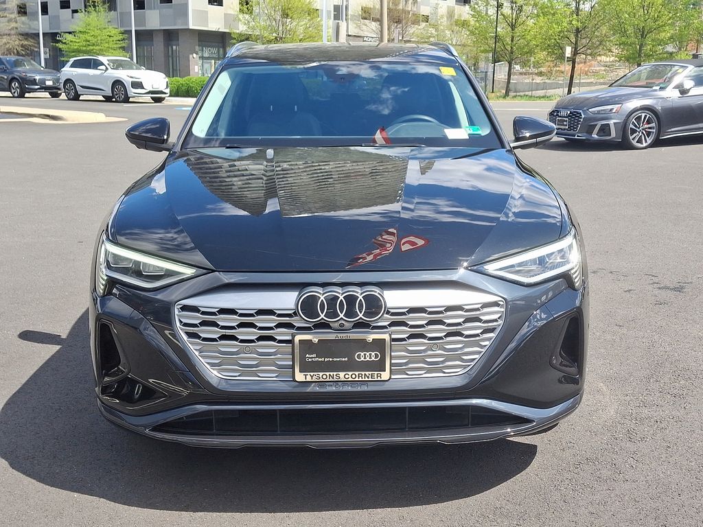 2024 Audi Q8 e-tron Premium Plus 2