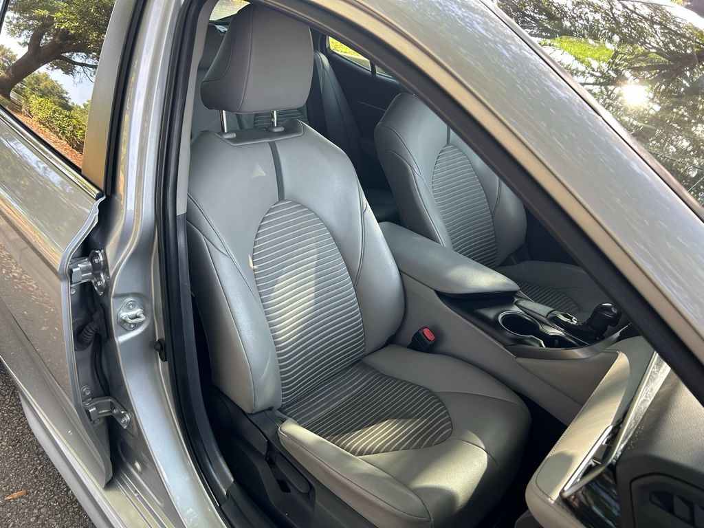 2021 Toyota Camry SE 15