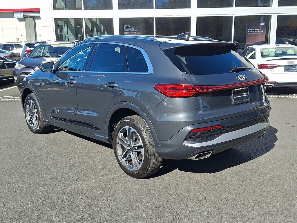 Thumbnail: 2025 Audi Q5 - 6