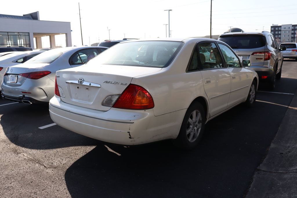 2002 Toyota Avalon XLS 4