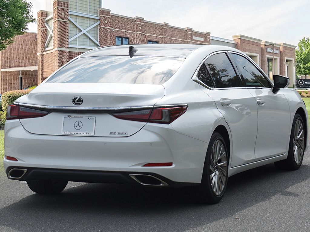 Thumbnail: 2019 Lexus ES - 6