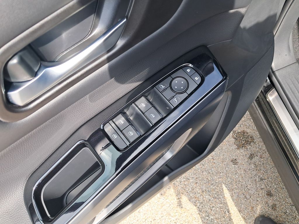 2026 Nissan Pathfinder SL Black at South Hills Kia
