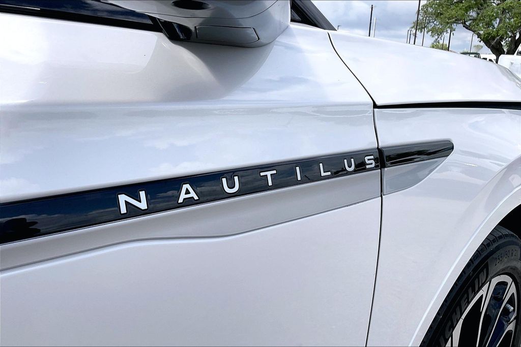 Used 2024 Lincoln Nautilus Reserve 4D Sport Utility