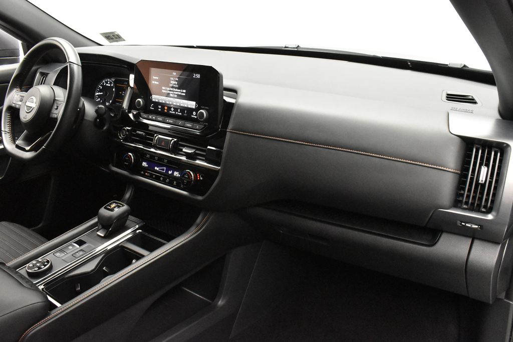 Thumbnail: 2024 Nissan Pathfinder - 26