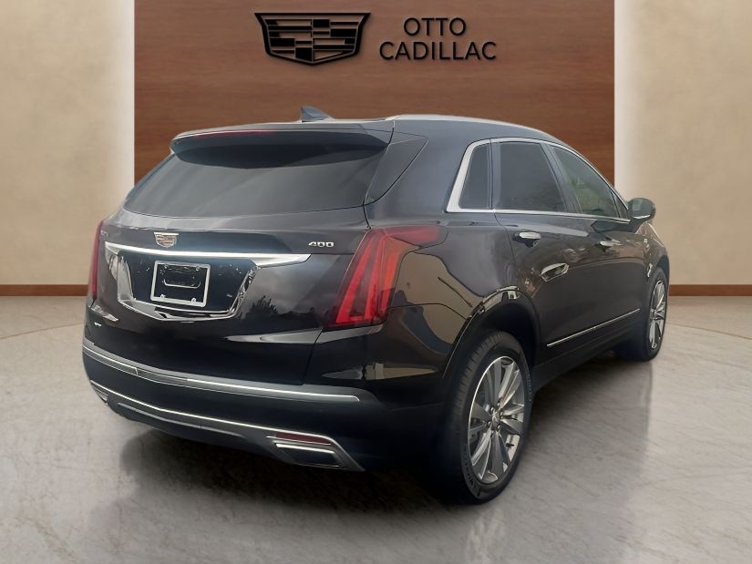 used 2025 Cadillac XT5 car, priced at $37,900