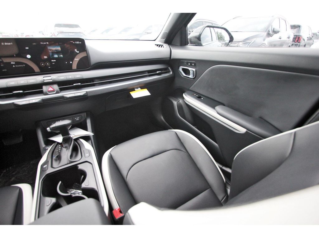 New 2026 Kia K4 Hatchback Hatchback