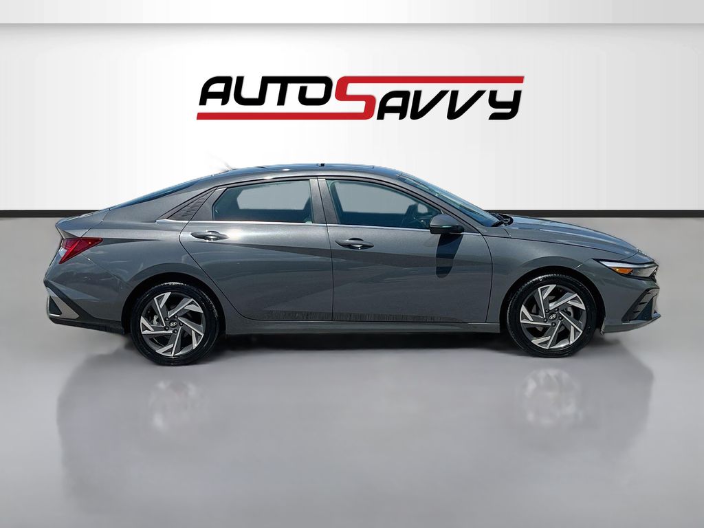 Used 2025 Gray Hyundai Limited image 8