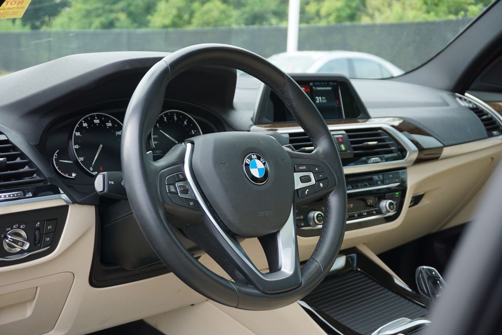Thumbnail: 2018 BMW X3 - 10