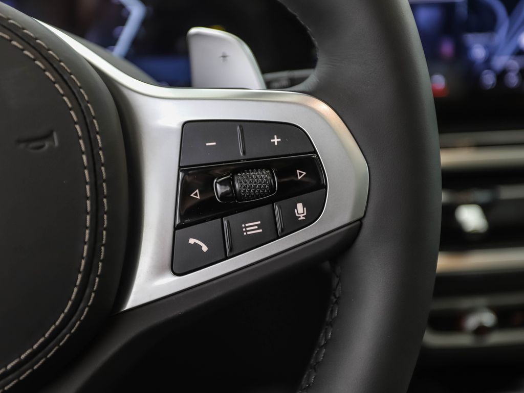 Thumbnail: 2026 BMW X5 - 13