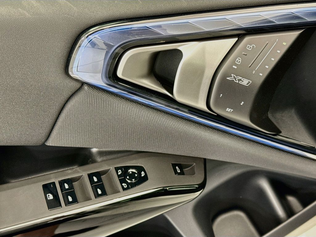 Thumbnail: 2026 BMW X3 - 21