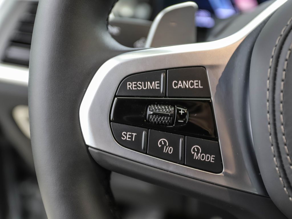 Thumbnail: 2025 BMW X7 - 12