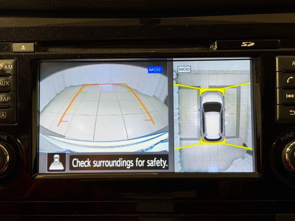 2016 Nissan Rogue SL 30