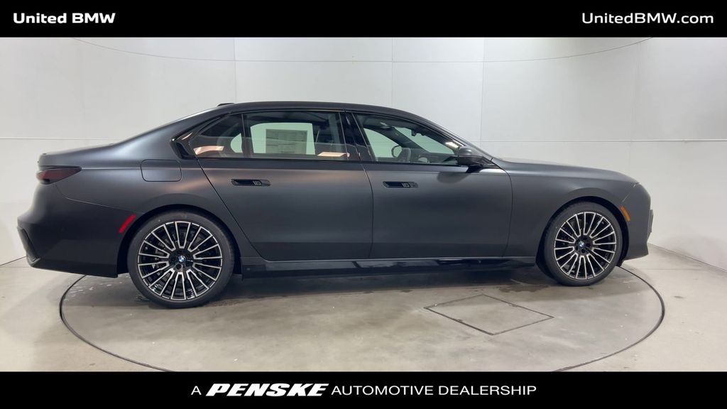 Thumbnail: 2026 BMW 7 Series - 9