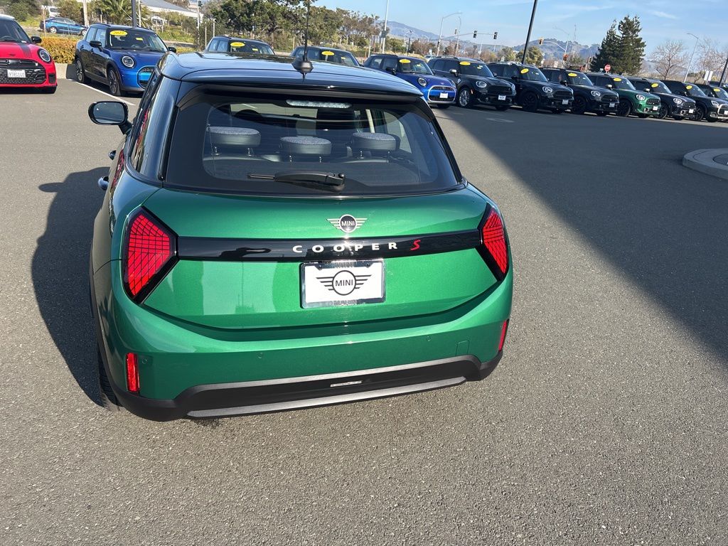 Thumbnail: 2025 MINI Cooper - 4