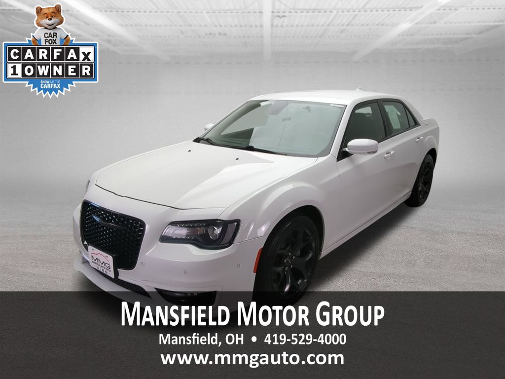 2022 Chrysler 300 Touring