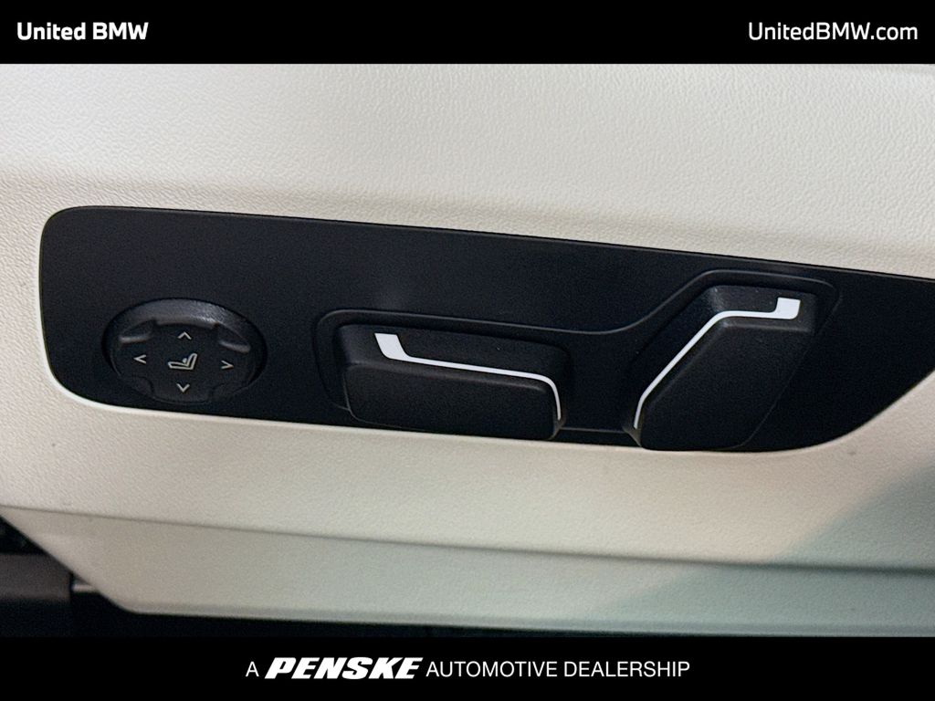 Thumbnail: 2025 BMW i5 - 4