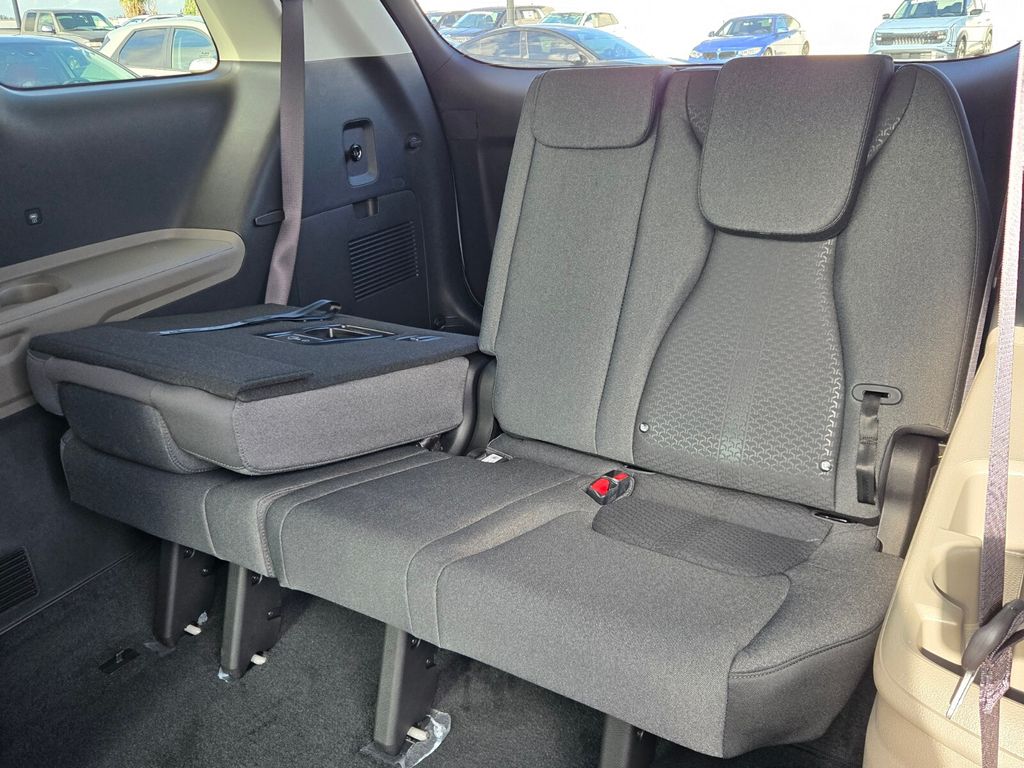 2027 Kia Carnival - $39,065