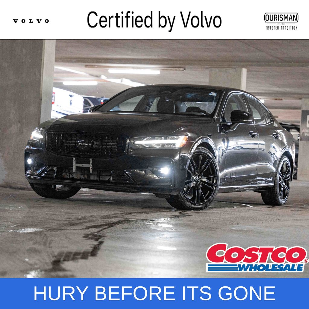 Onyx Black Metallic 2024 Volvo S60 Sedan Front-Wheel Drive Automatic