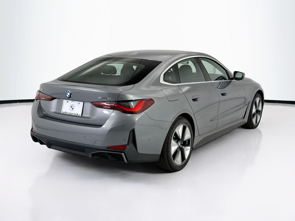 Thumbnail: 2026 BMW i4 - 5