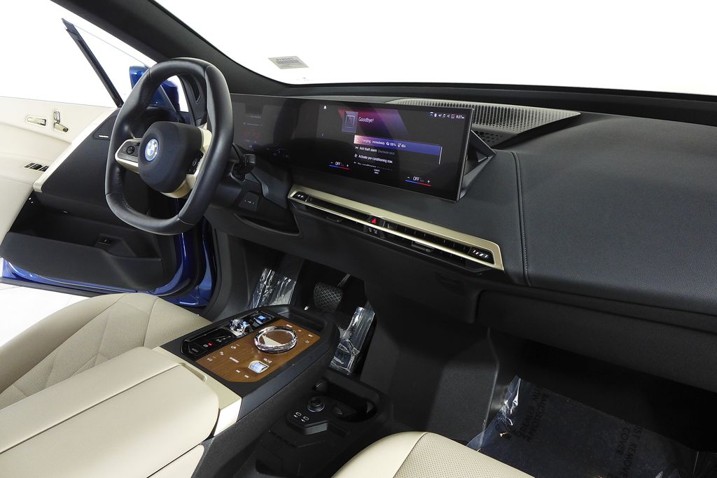 Thumbnail: 2023 BMW iX - 12