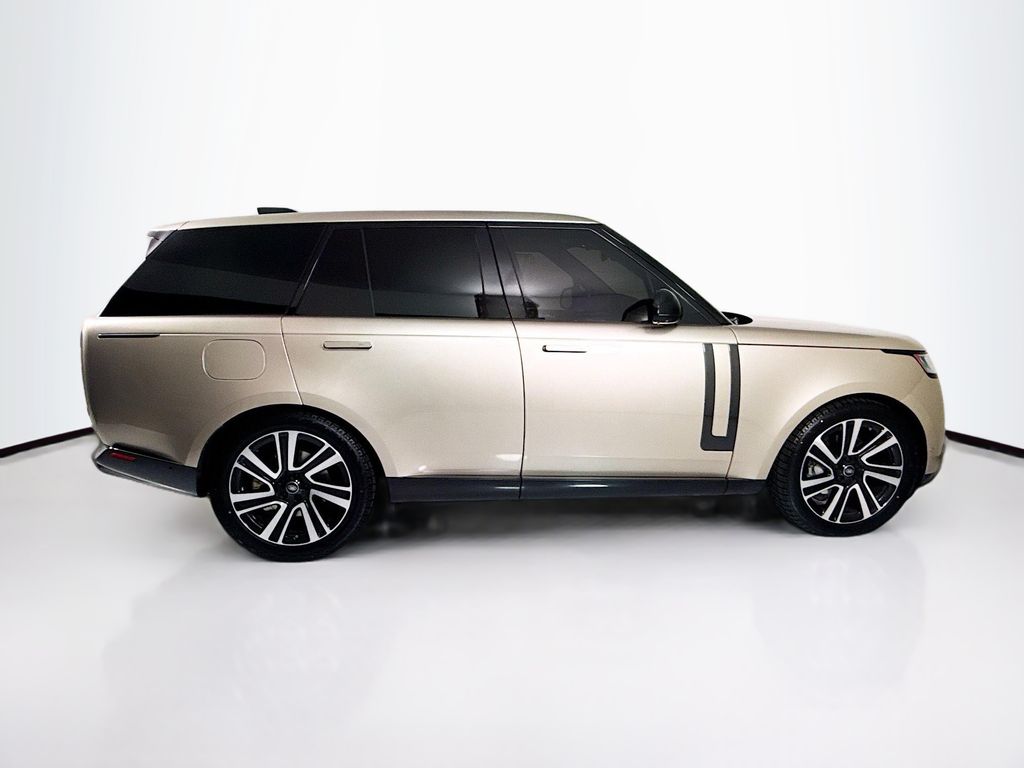 Thumbnail: 2023 Land Rover Range Rover - 4