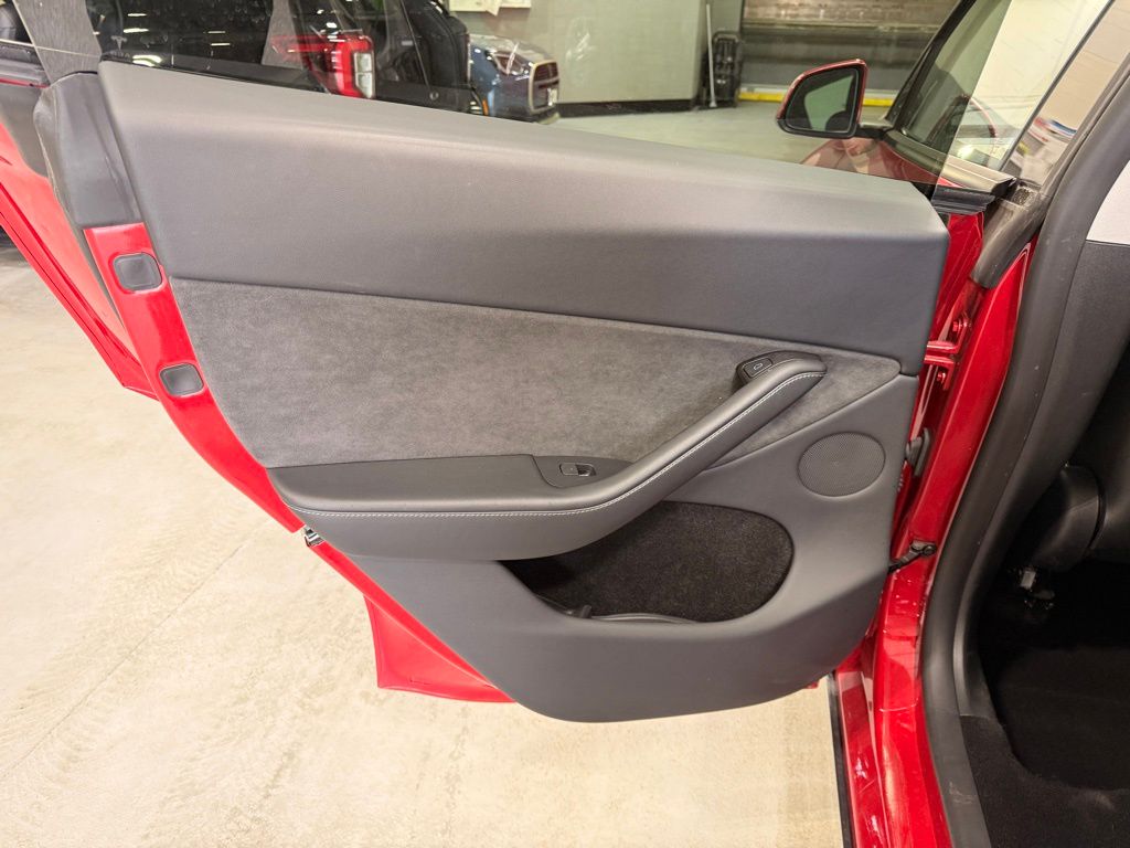 Thumbnail: 2024 Tesla Model Y - 17